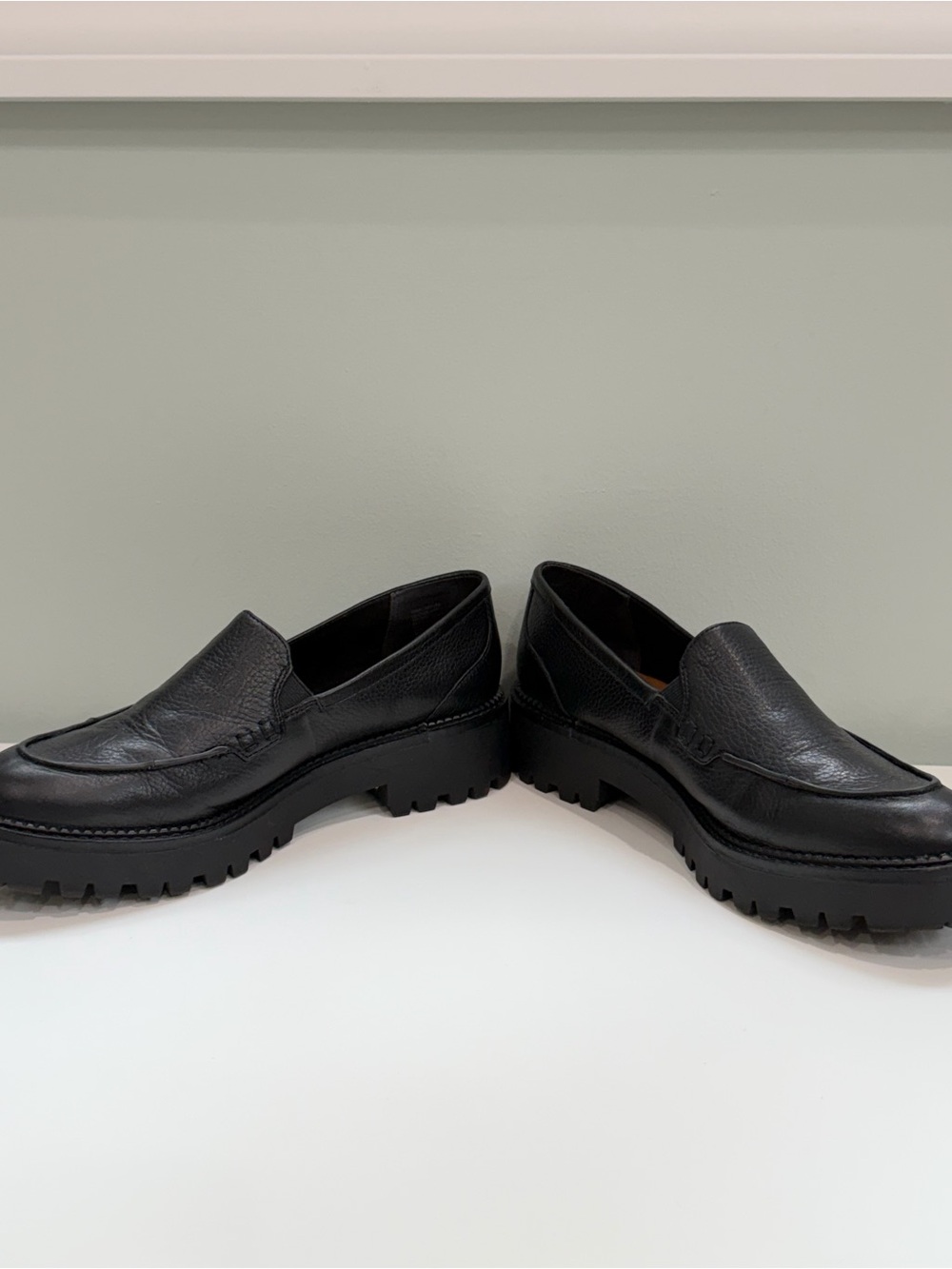 Caslon Black Leather Loafers Womens 8 Chunky Lug Sole Platform Water Resistant - Picture 5 of 12